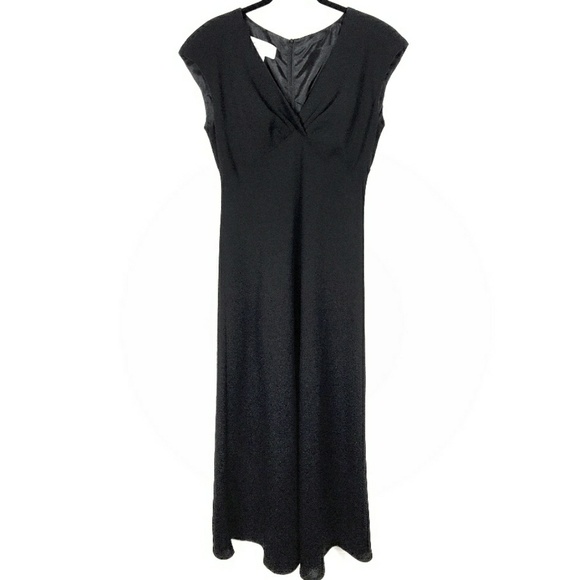 Jones New York Dresses & Skirts - JONES NEW YORK Evening Surplice Crepe Dress 10